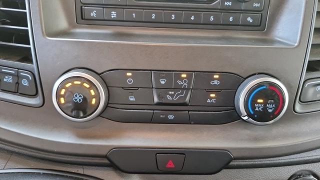 Ford Transit image 3