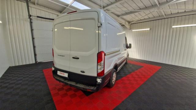 Ford Transit image 7