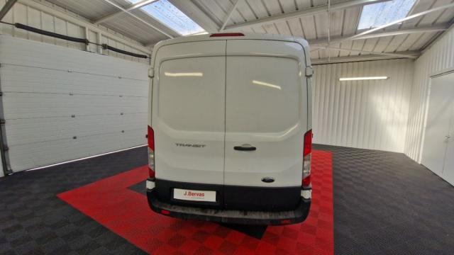 Ford Transit image 4