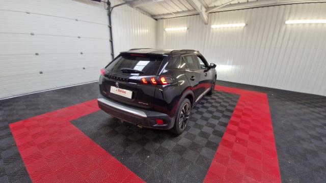 Peugeot 2008 image 2