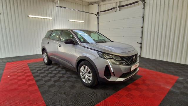 Peugeot 5008 image 1