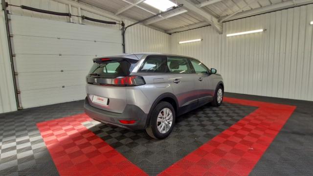 Peugeot 5008 image 2