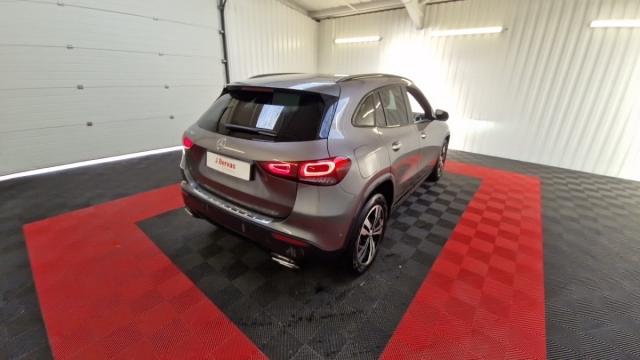 Mercedes Benz Gla image 9