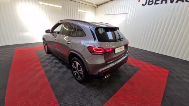 Mercedes Benz Gla image 8