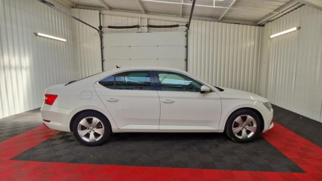 Skoda Superb image 2
