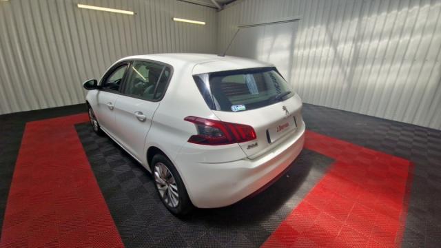 Peugeot 308 image 8