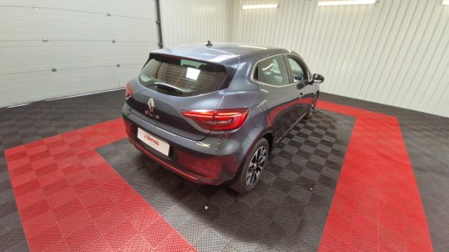 Renault Clio image 9