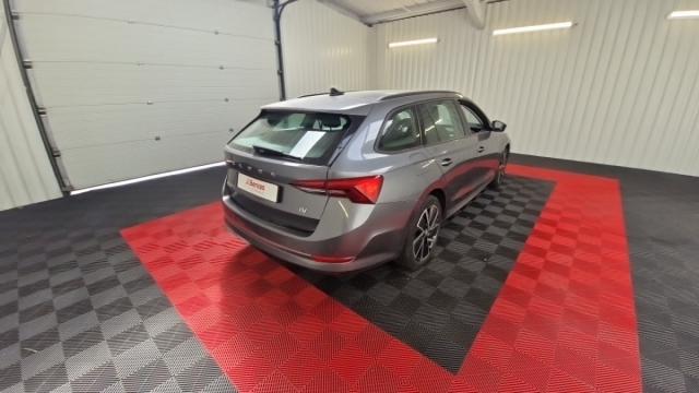 Skoda Octavia image 6