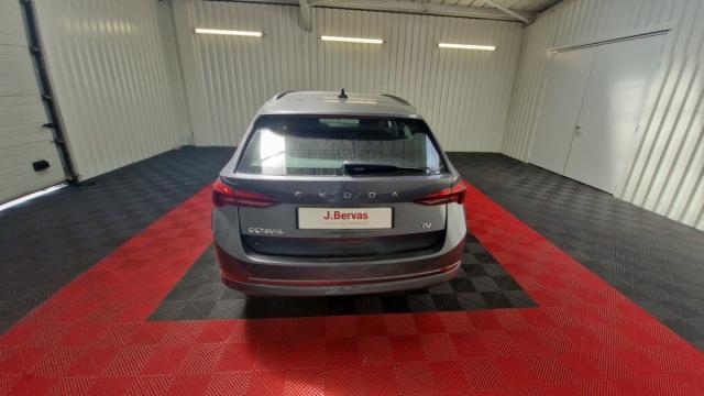 Skoda Octavia image 3