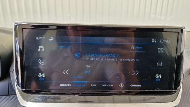 Peugeot 208 image 9