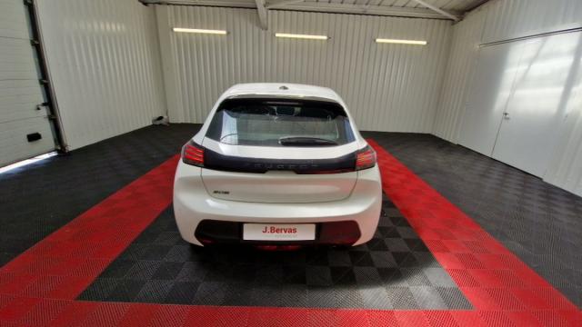 Peugeot 208 image 3