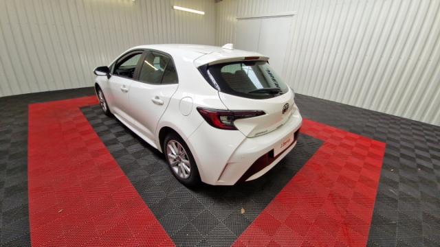 Toyota Corolla image 2