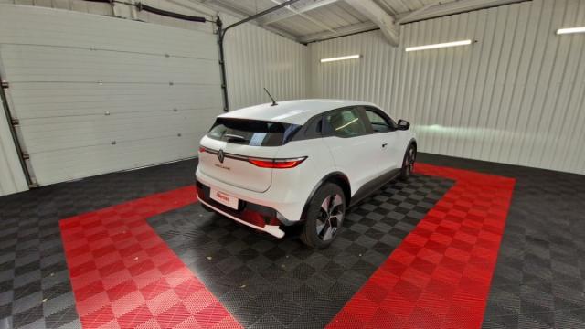 Renault Mégane E-Tech image 8