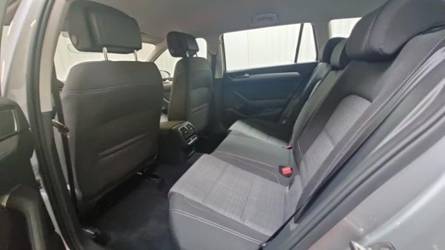 Volkswagen Passat Sw image 3