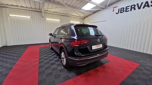 Volkswagen Tiguan image 9
