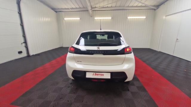 Peugeot 208 image 2