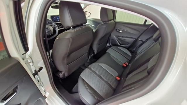 Peugeot E-208 image 8