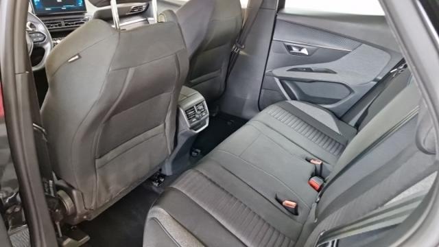 Peugeot 3008 image 2