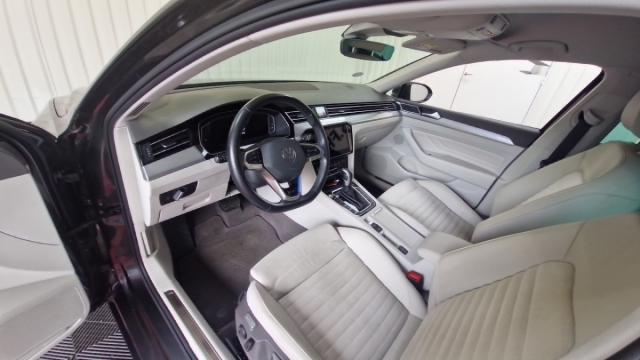 Volkswagen Passat Sw image 8