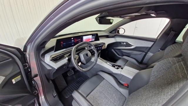 Peugeot 5008 image 8