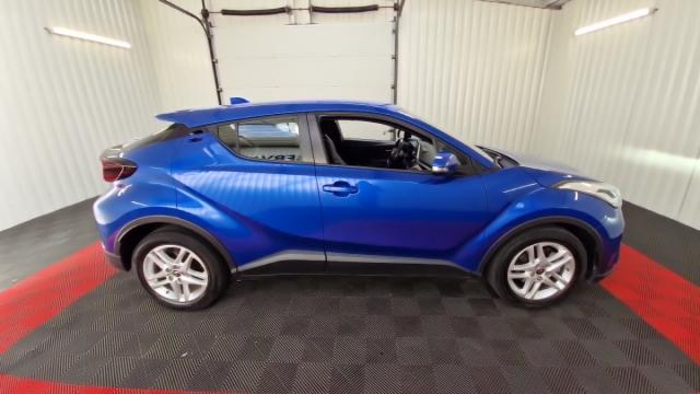Toyota C-Hr image 6
