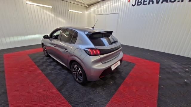 Peugeot 208 image 1