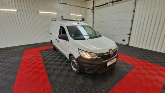 Renault Express Van image 2