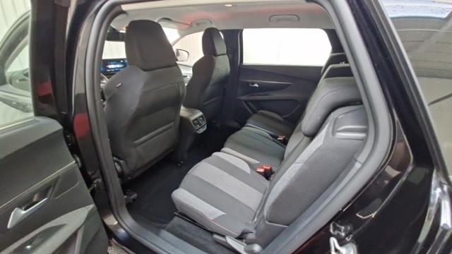 Peugeot 5008 image 3