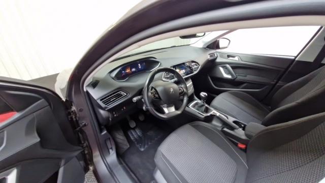 Peugeot 308 image 8