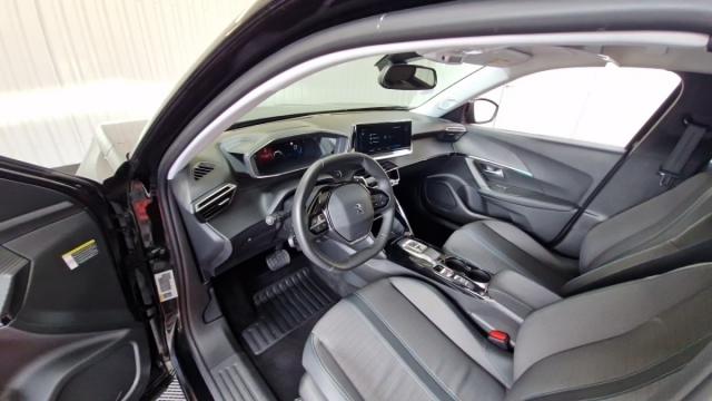 Peugeot 2008 image 7