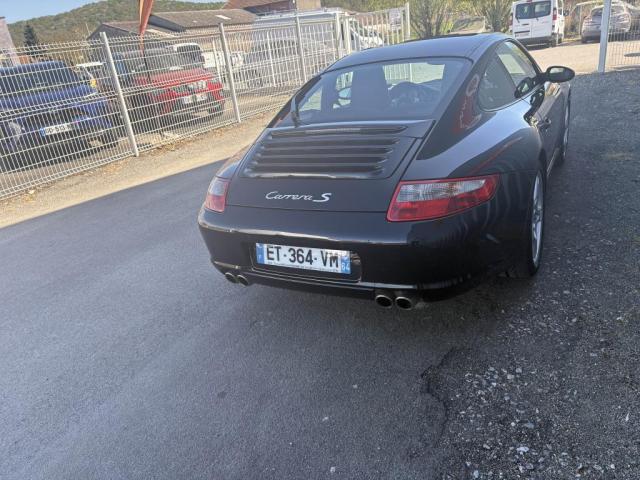 Porsche 911 image 9