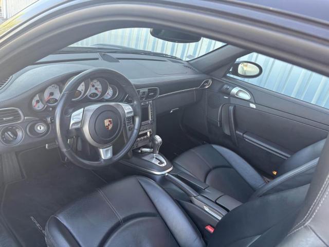 Porsche 911 image 1