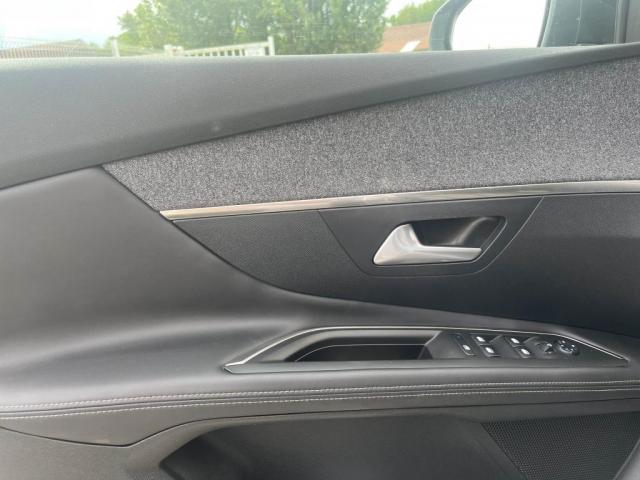 Peugeot 3008 image 5