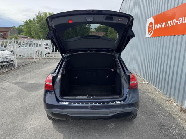 Mercedes Benz Gla image 1