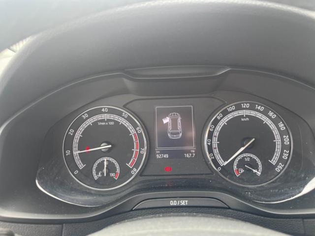 Skoda Karoq image 8