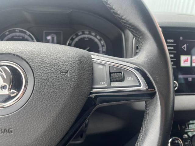 Skoda Karoq image 5
