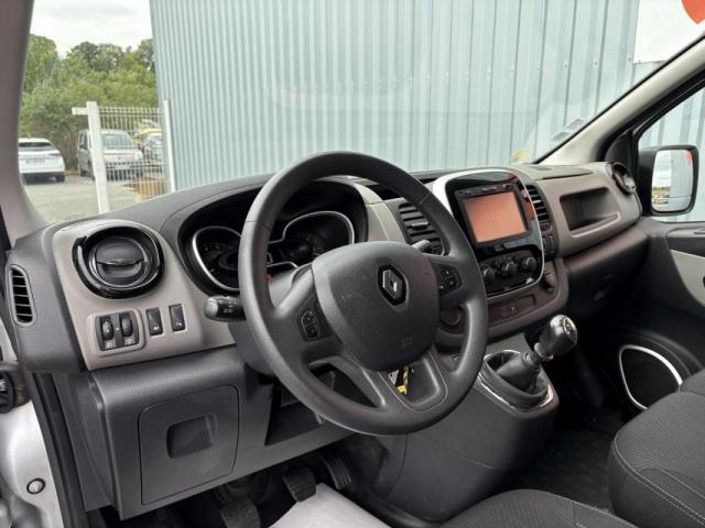 Renault Trafic image 3