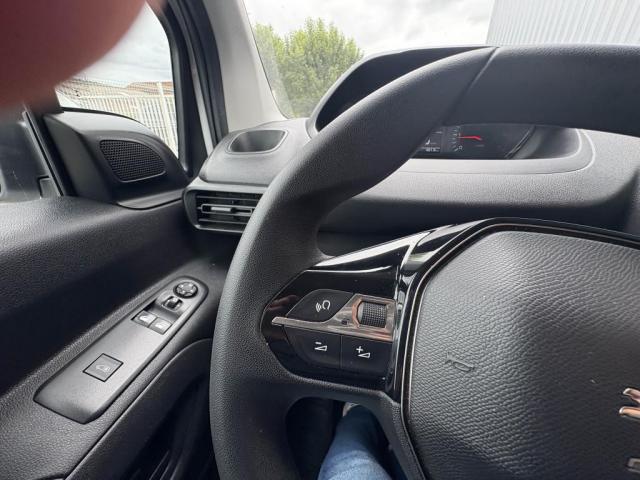 Peugeot Partner image 2