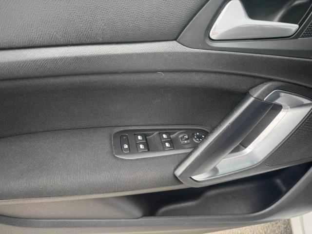 Peugeot 308 image 5