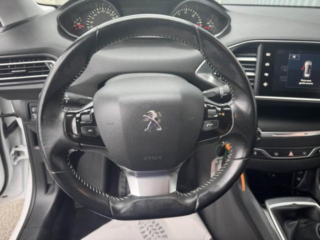 Peugeot 308 image 9