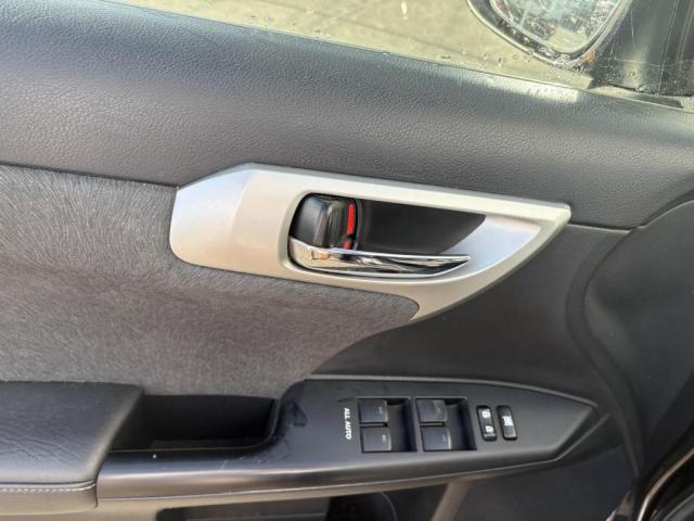 Lexus Ct 200h image 5