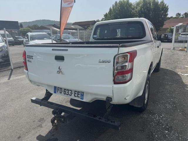 Mitsubishi Pick-Up image 5
