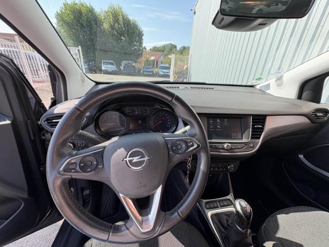 Opel Crossland image 2