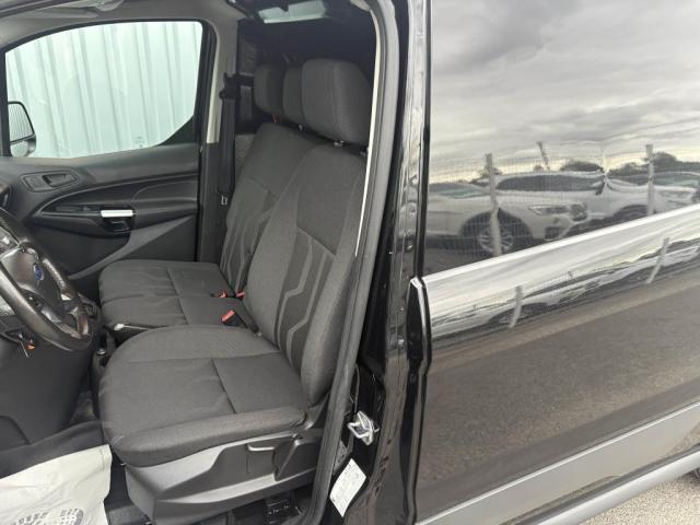 Ford Transit Connect image 8