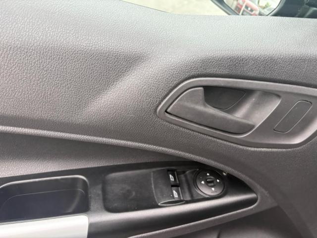 Ford Transit Connect image 4