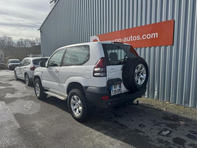 Toyota Land Cruiser image 8