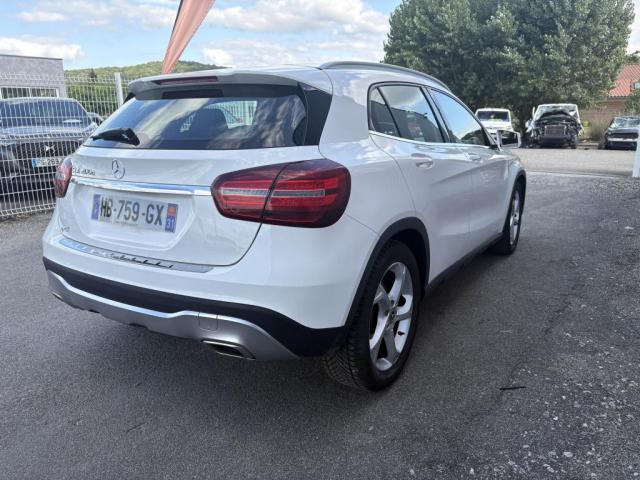 Mercedes Benz Gla image 2