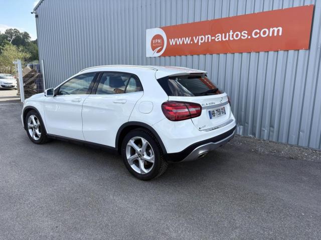 Mercedes Benz Gla image 9