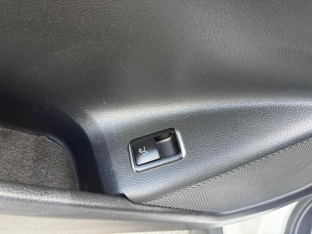 Mercedes Benz Gla image 3