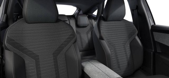 Peugeot 3008 image 2